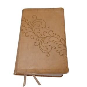 2006 NKJV The Holy Bible Large Print Personal Size Reference Leather Tabs Ribbon